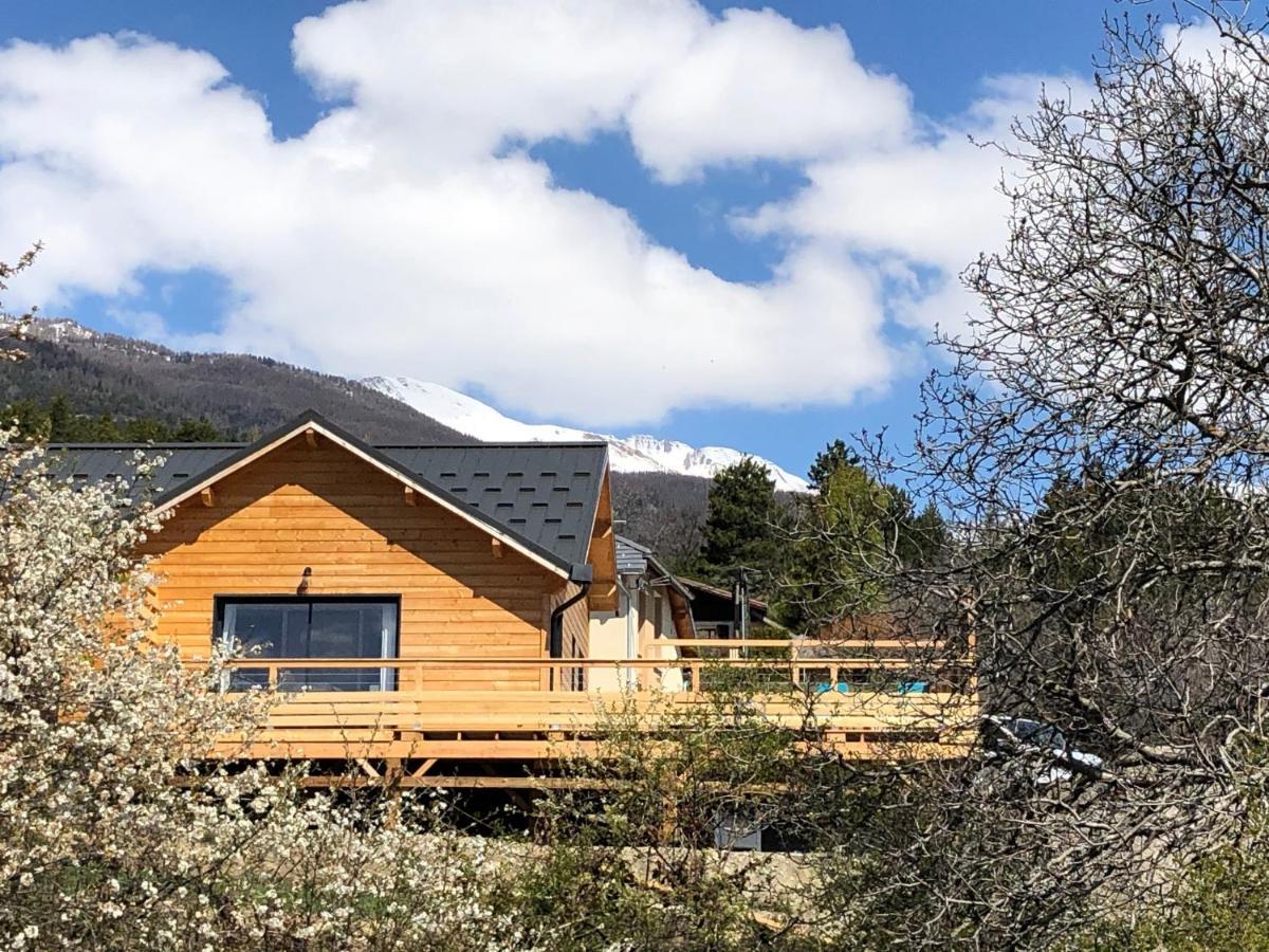 Chalet Avec Vue Lac Embrun Bagian luar foto